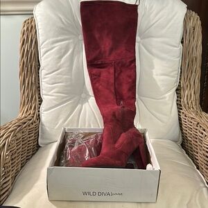 DIVA Lounge Women's Red Suede Knee-High Boots